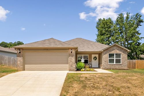 1936 Auburn Hills Dr, Benton, AR, 72015-5762 | Card Image