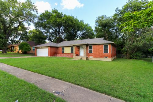 2420 E Kiest Blvd, Dallas, TX, 75216-3321 | Card Image