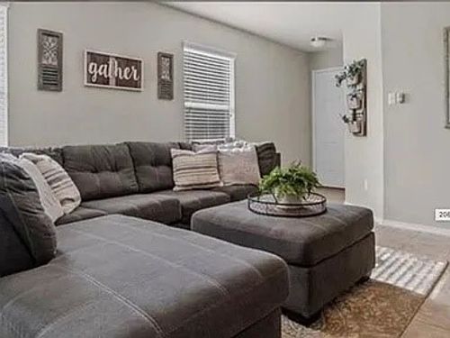 206 Feathergrass Dr, Buda, TX, 78610-9010 | Card Image
