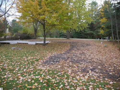 5106 Queens Way, Gladwin, MI, 48624 | Card Image