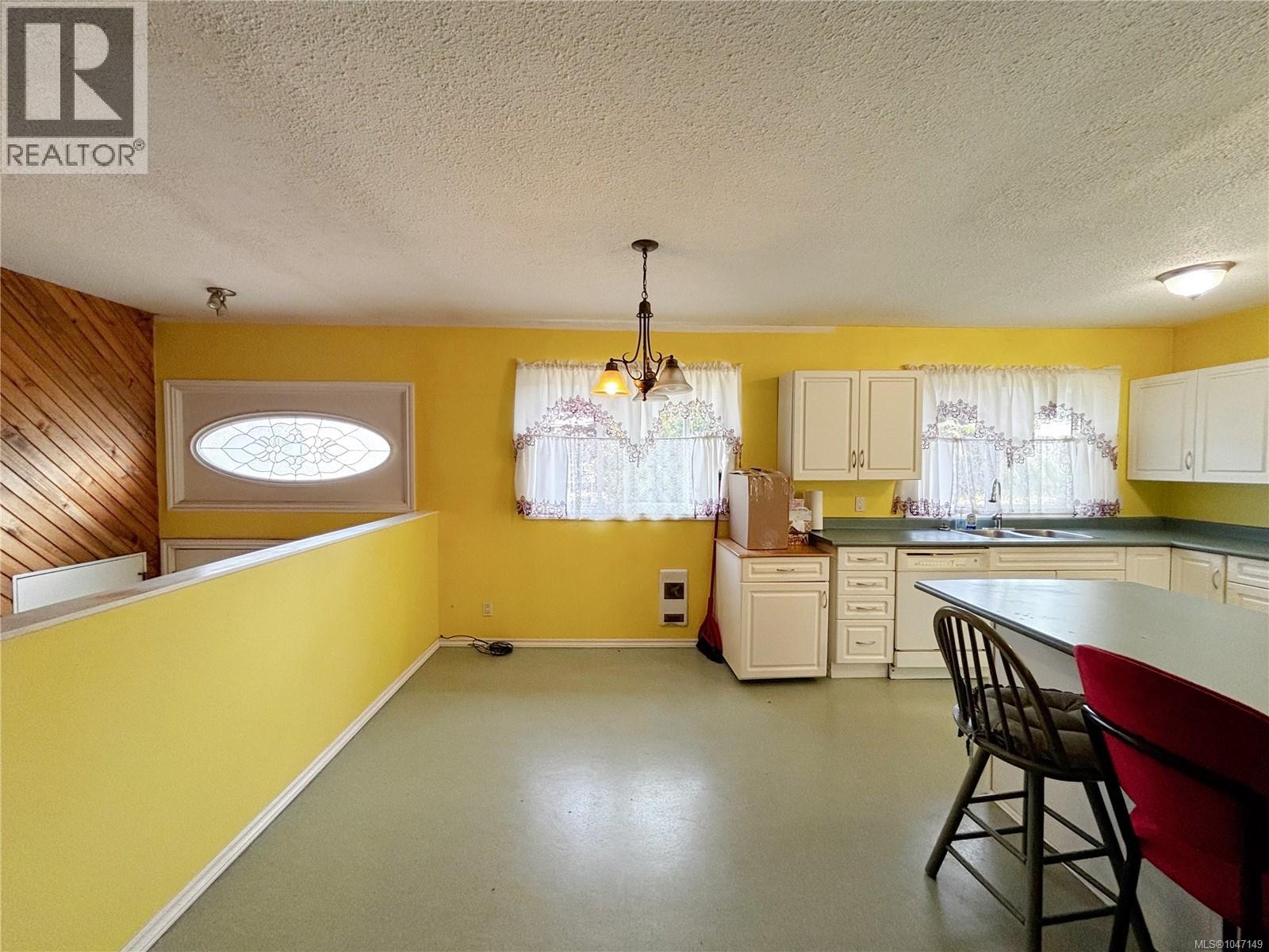Residential in Gold River 4