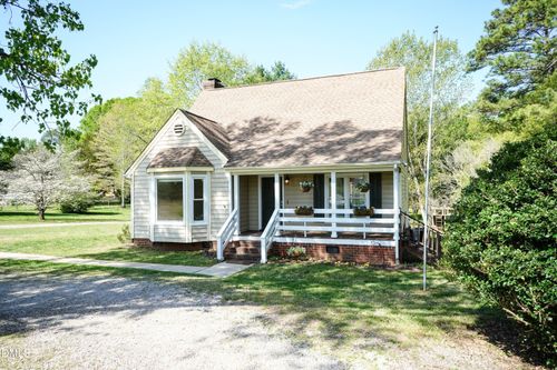 960 Hicks Rd, Youngsville, NC, 27596-8915 | Card Image