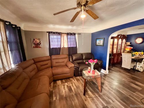 28545 Oakwood St, Inkster, MI, 48141-3904 | Card Image