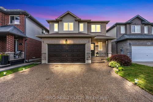 25 Stoneglen Way, Mount Hope, ON, L0R1W0 | Card Image