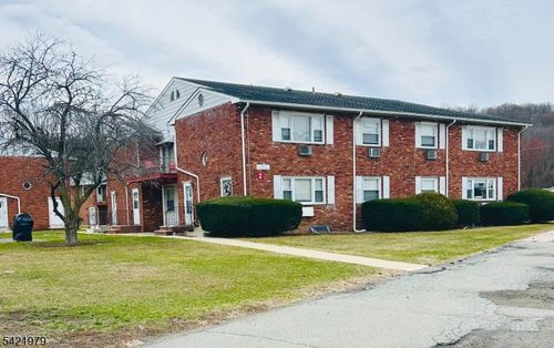 680 State Route 15 S, Lake Hopatcong, NJ, 07849-2041 | Card Image