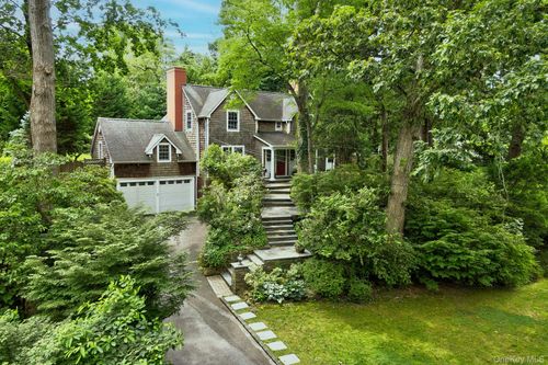 96 Davis Rd, Port Washington, NY, 11050-3821 | Card Image