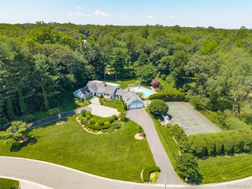 1 Glenby Ln, Glen Head, NY, 11545-3209 | Card Image