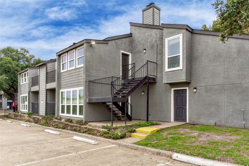 apt-312-9696 Walnut St, Dallas, TX, 75243-2327 | Card Image