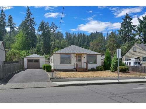 1648 Augusta St, Eugene, OR, 97403-2208 | Card Image