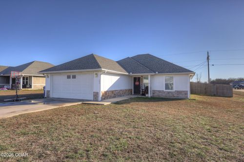 643 32nd Street Pl, Baxter Springs, KS, 66713-2920 | Card Image