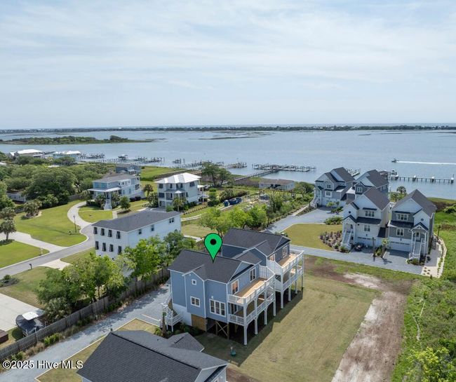 64 Pier View Court, Townhouse with 3 bedrooms, 4 bathrooms and 2 parking in Hampstead NC | Image 36