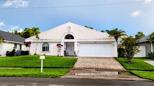 418 Se 3rd Pl, Dania Beach, FL, 33004-4704 | Card Image