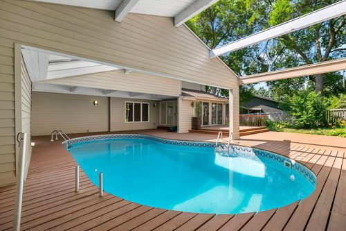 10300 27th Ave N, Plymouth, MN, 55441-3208 | Card Image