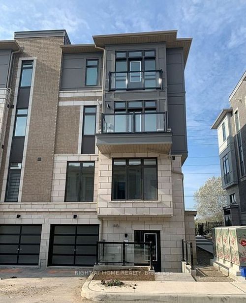 207-30 Halliford Pl, Brampton, ON, L6P4R1 | Card Image