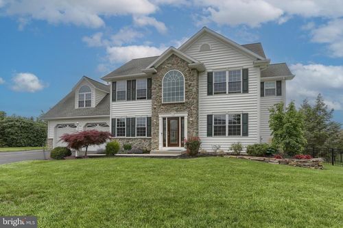 395 Olde Meadow Ln, LEBANON, PA, 17042-7971 | Card Image