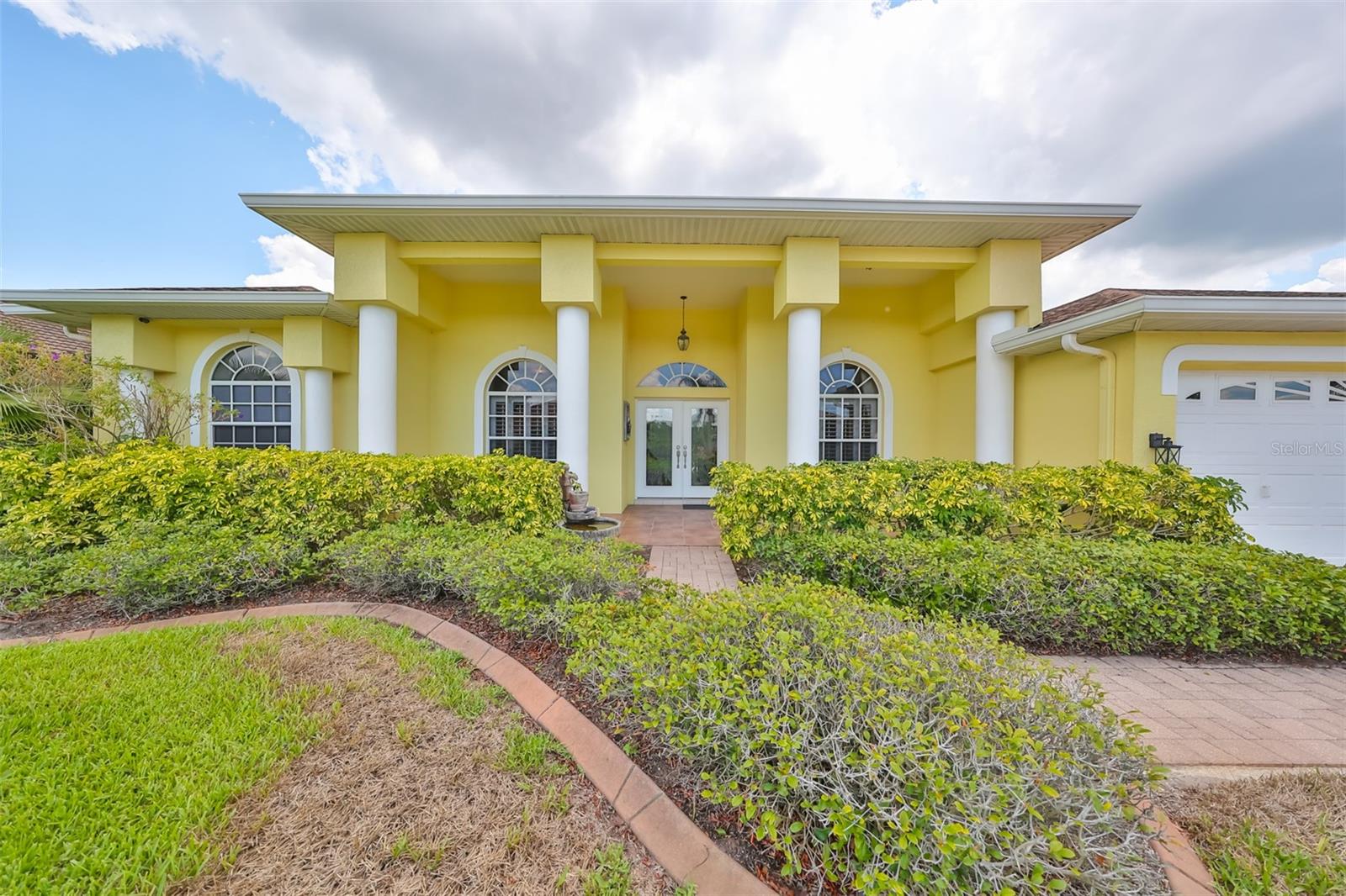 Gaviota Dr, Sun City Center, FL 33573