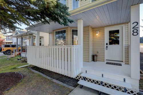 28 Woodside Cir Nw, Airdrie, AB, T4B2H8 | Card Image