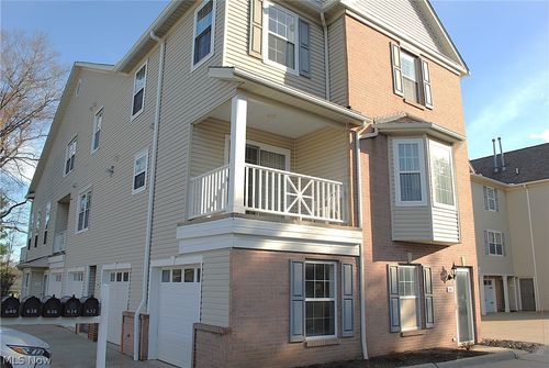 636 Tollis Parkway, Broadview Heights, OH, 44147 | Card Image