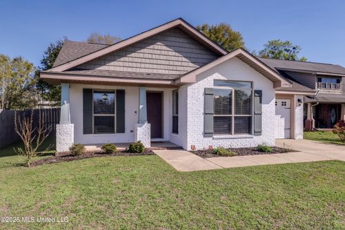17990 Restoration Cir, Gulfport, MS, 39503-5247 | Card Image