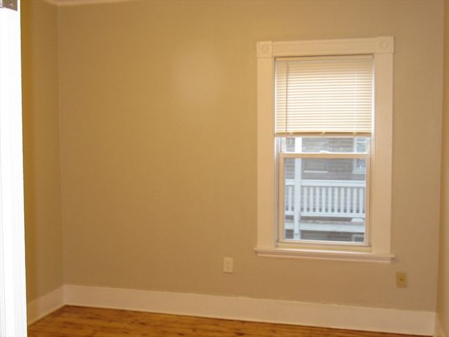 APT-3 - 2 Sturgis St, Condo with 3 bedrooms, 1 bathrooms and null parking in Worcester MA | Image 14