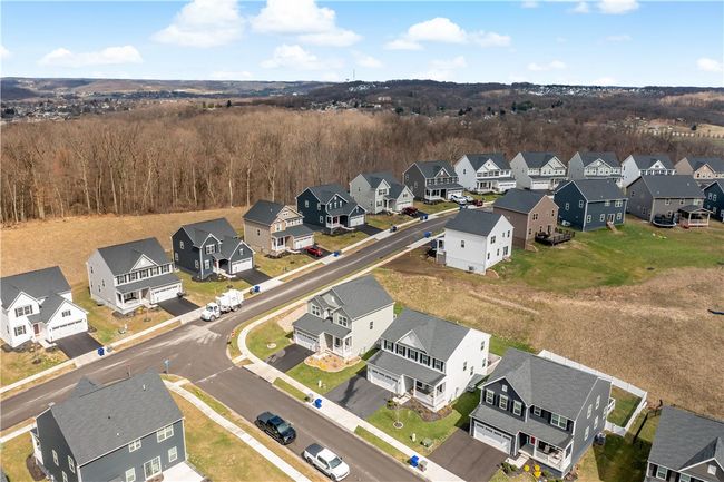 472 Sarjean Way, House other with 4 bedrooms, 3 bathrooms and 2 parking in Zelienople PA | Image 39
