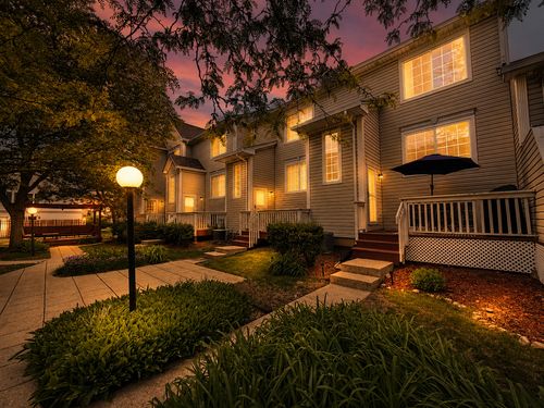 313 Peachtree Ct, Bolingbrook, IL, 60440-2883 | Card Image