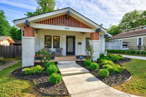 2009 Nw 12th St, Oklahoma City, OK, 73106-2238 | Card Image