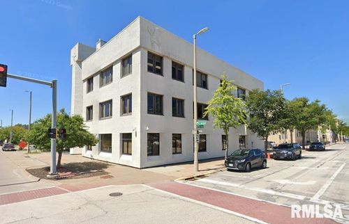 322 16th St, Rock Island, IL, 61201-8626 | Card Image