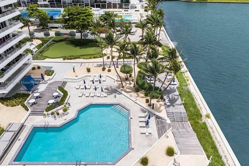 apt-1203-555 Ne 34th St, Miami, FL, 33137-6081 | Card Image