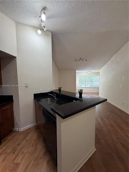 424-12950 Vista Isles Dr, Plantation, FL, 33325-1343 | Card Image