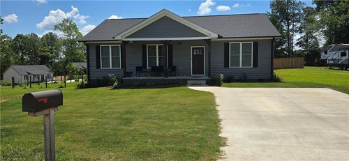 105 Jefferson Pl, Walhalla, SC, 29691-5215 | Card Image