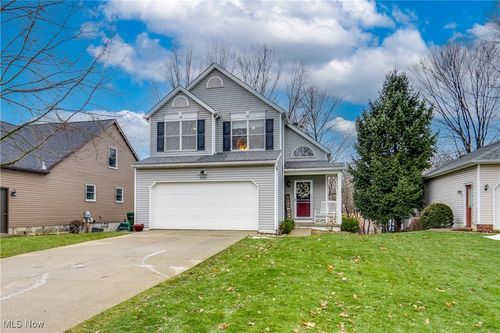 390 Ivanhoe Avenue, Wadsworth, OH, 44281 | Card Image