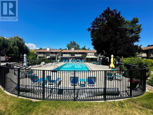 29-310 Yorkton Ave, Penticton, BC, V2A6Z8 | Card Image