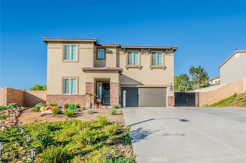 7640 Messina Heights Ln, Highland, CA, 92346-4436 | Card Image