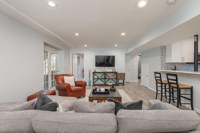 Lower Level Family Room | Image 27
