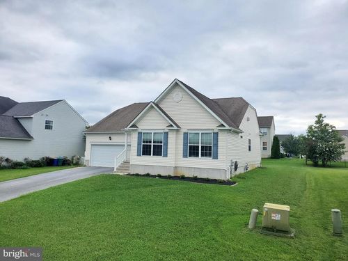 207 Stonebridge Dr, FELTON, DE, 19943-7420 | Card Image