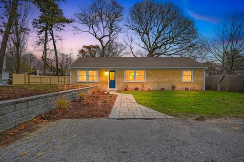14 Marston Ave, Hyannis, MA, 02601-4329 | Card Image