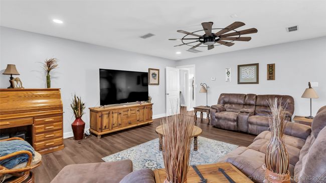 6063 Wilson St, House other with 4 bedrooms, 3 bathrooms and null parking in Durant OK | Image 15
