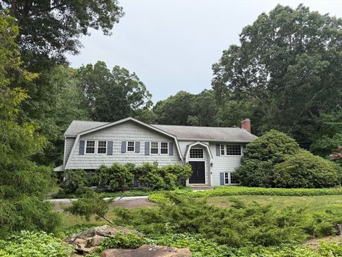 35-35 Williams Rd, Sharon, MA, 02067-2422 | Card Image