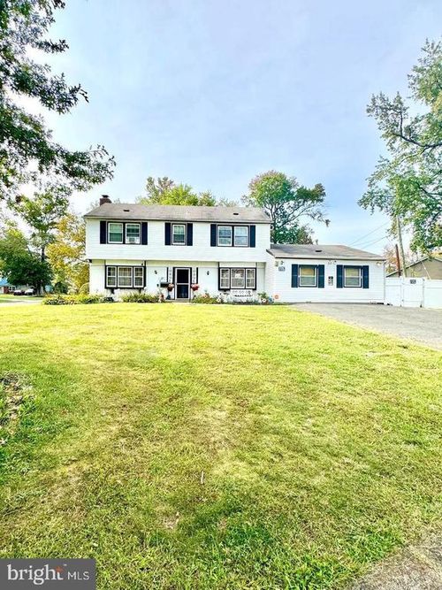37 Elridge Ln, Willingboro, NJ, 08046-2230 | Card Image