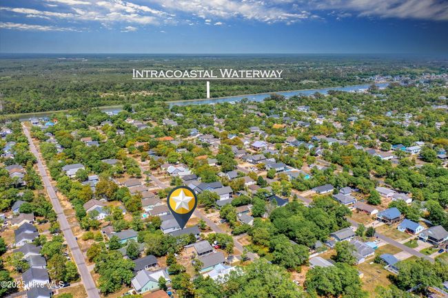 115 Ne 7 Th St, House other with 3 bedrooms, 2 bathrooms and null parking in Oak Island NC | Image 32