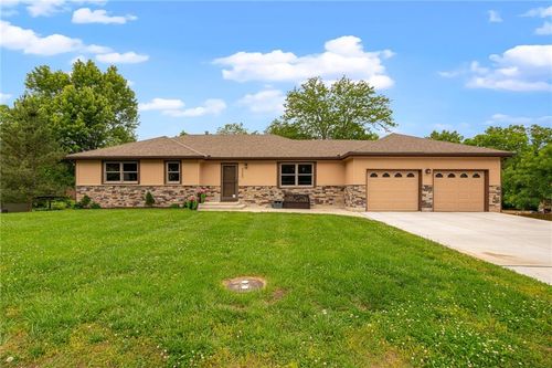 8220 High St, De Soto, KS, 66018-8201 | Card Image