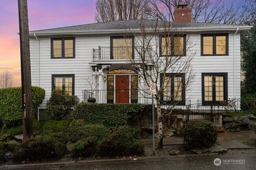 2906 Harvard Ave E, Seattle, WA, 98102-3813 | Card Image