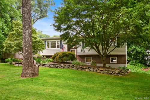 27 Silleck Blvd, Putnam Valley, NY, 10579-1528 | Card Image