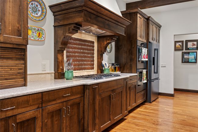 High end appliances and tons of space! | Image 28