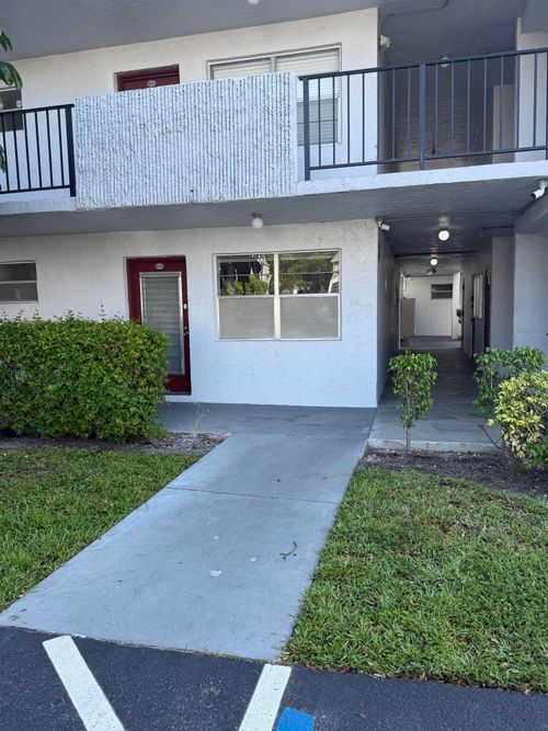 apt-b111-8205 Nw 61st St, TAMARAC, FL, 33321-4239 | Card Image