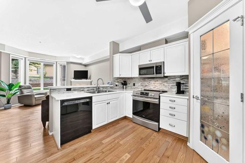 161-15 Everstone Dr Sw, Calgary, AB, T2Y5B5 | Card Image