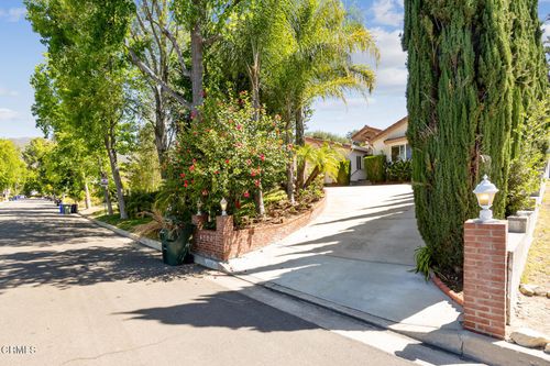 4906 Vicwood Ave, La Crescenta, CA, 91214-2954 | Card Image