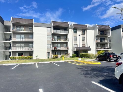 apt-d314-10431 N Kendall Dr, Miami, FL, 33176-1586 | Card Image