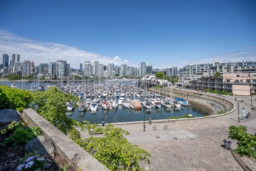 313-674 Leg In Boot Square, Vancouver, BC, V5Z4B4 | Card Image
